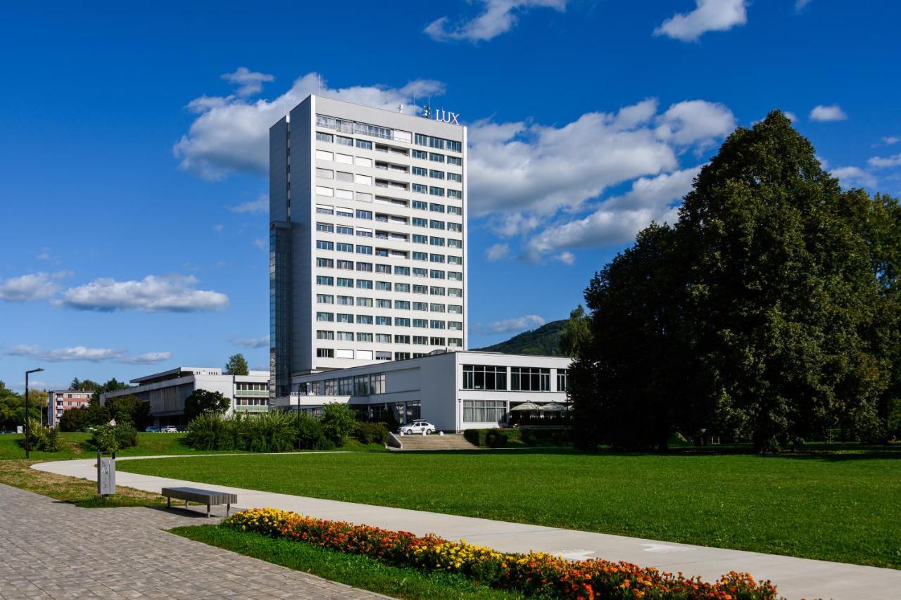 Hotel Lux Banská Bystrica Extérieur photo