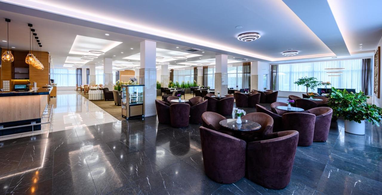 Hotel Lux Banská Bystrica Extérieur photo