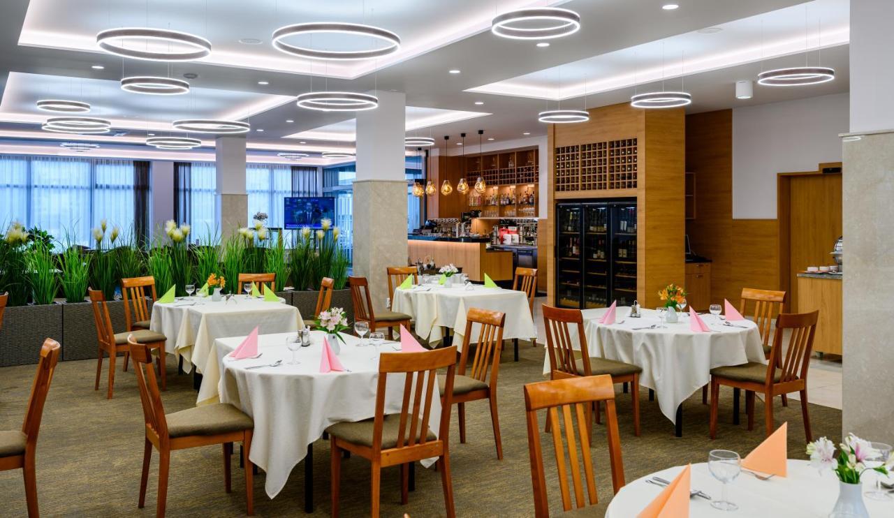 Hotel Lux Banská Bystrica Extérieur photo