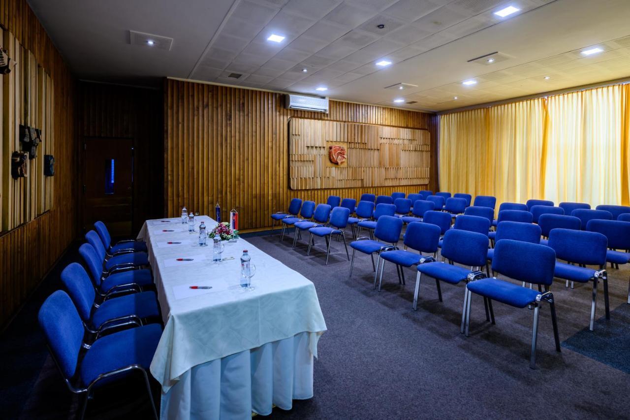 Hotel Lux Banská Bystrica Extérieur photo