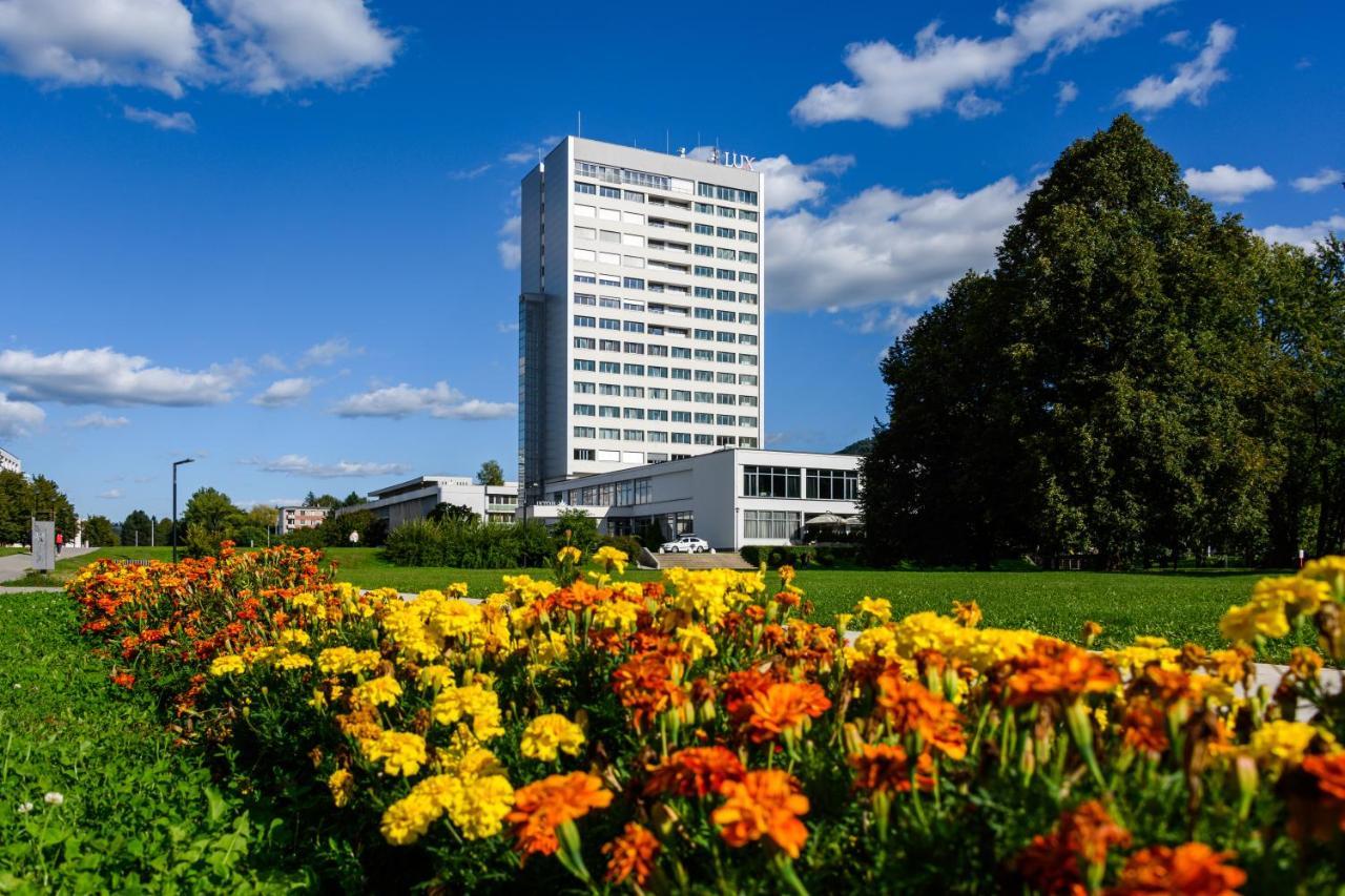 Hotel Lux Banská Bystrica Extérieur photo